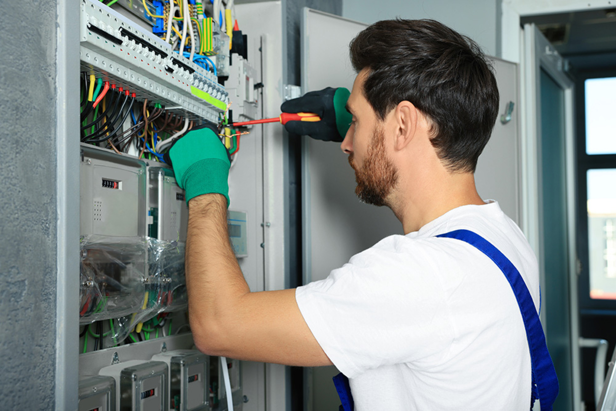 Nieder­spannungs­anlagen bei Elektrotechnik Braun in Deining